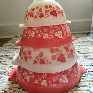 Pyrex Pink Gooseberry Cinderella Bowl Set